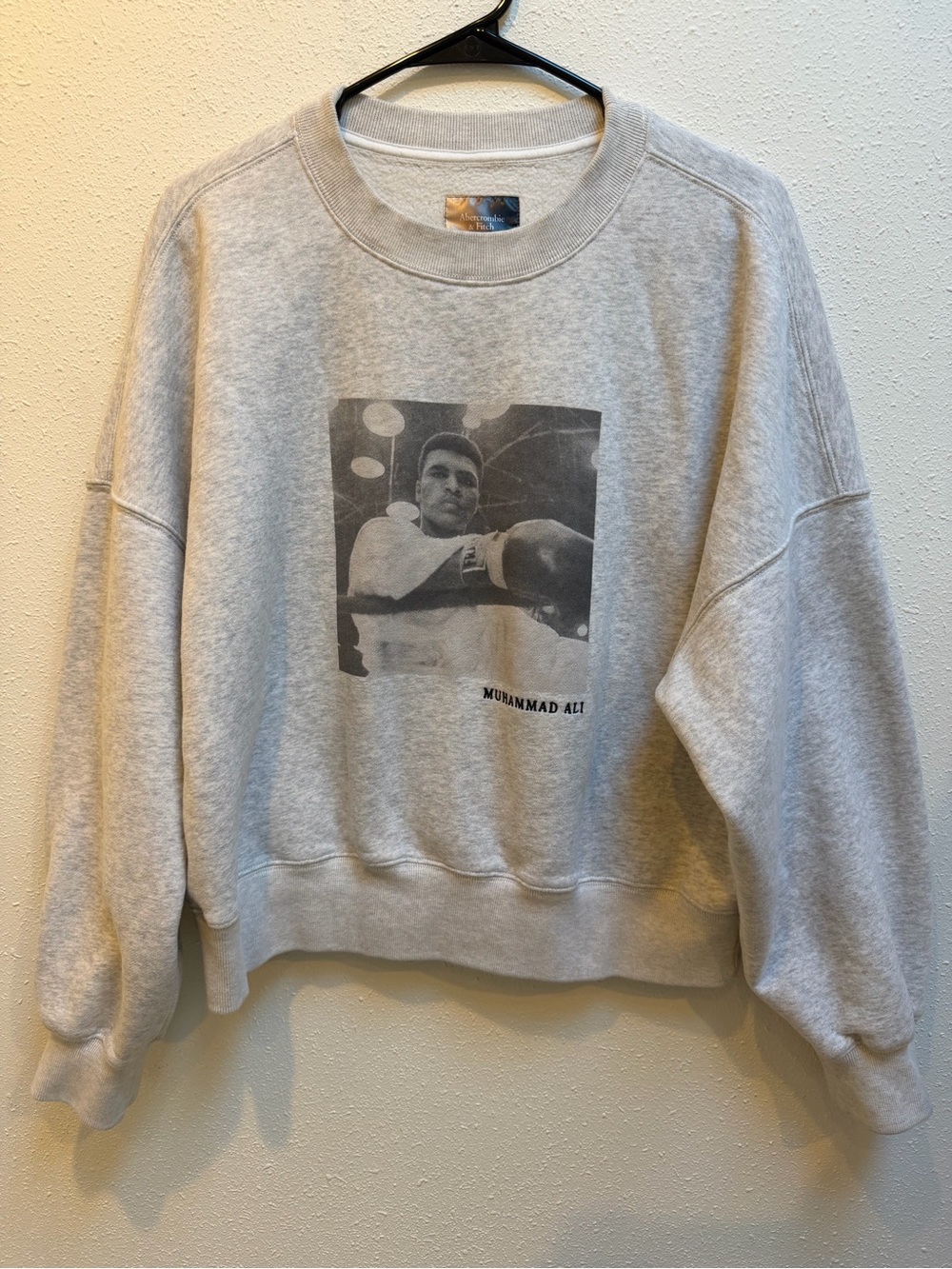Abercrombie & Fitch Vol. 28 Muhammad Ali Graphic Sunday Crew Size Large